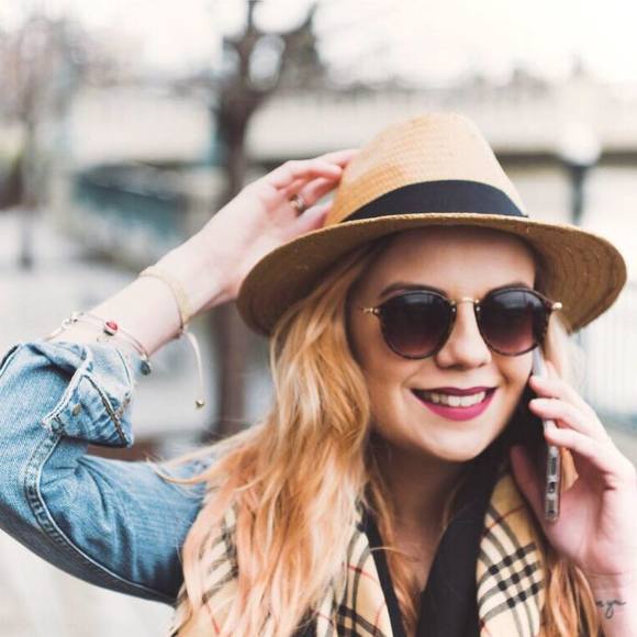 Meet your Posher, Macaela - Picture 1 of 1